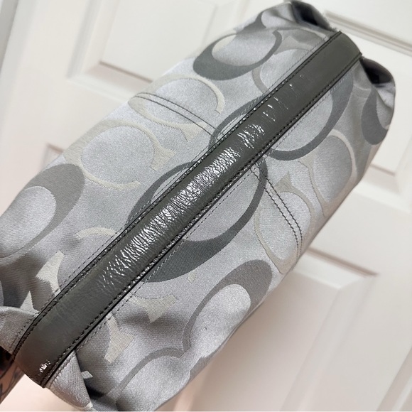 Coach Penelope Y2K Optic Signature Shoulder Hobo - Picture 6 of 10